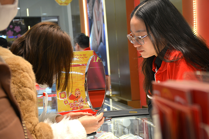 Giá vàng hôm nay (19-2): Đảo chiều tăng nhẹ